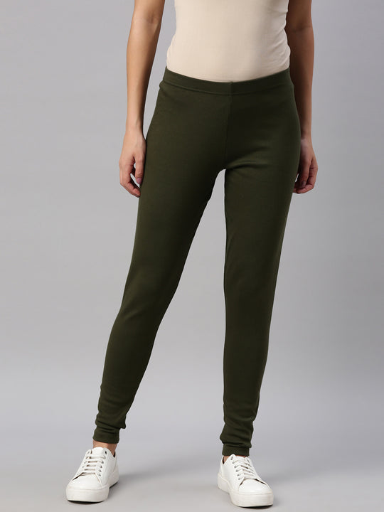 Day 21 Spring Fashion: How to Wear Olive Pants in the Spring - Cyndi Spivey  | Olive pants outfit, Olive pants, Army green pants outfit